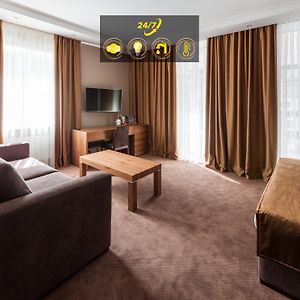 Crystal Hotel